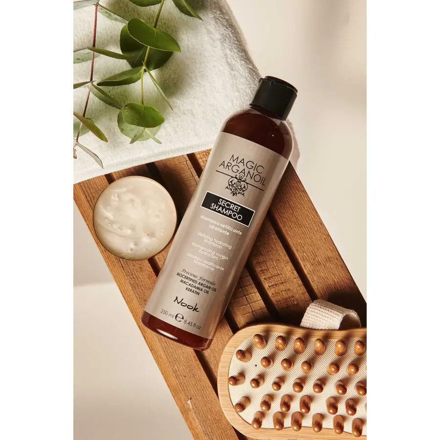 Mască Hidratantă cu Textură Mătăsoasă Formulată pentru Strălucirea și Repararea Părului Uscat Nook Magic ArganOil