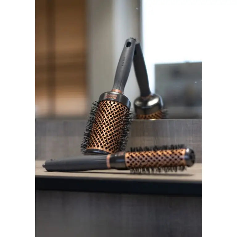 Perie Profesională Olivia Garden Expert Blowout Heat Nylgard Bristles – Control Total pentru Păr Des și Rebel