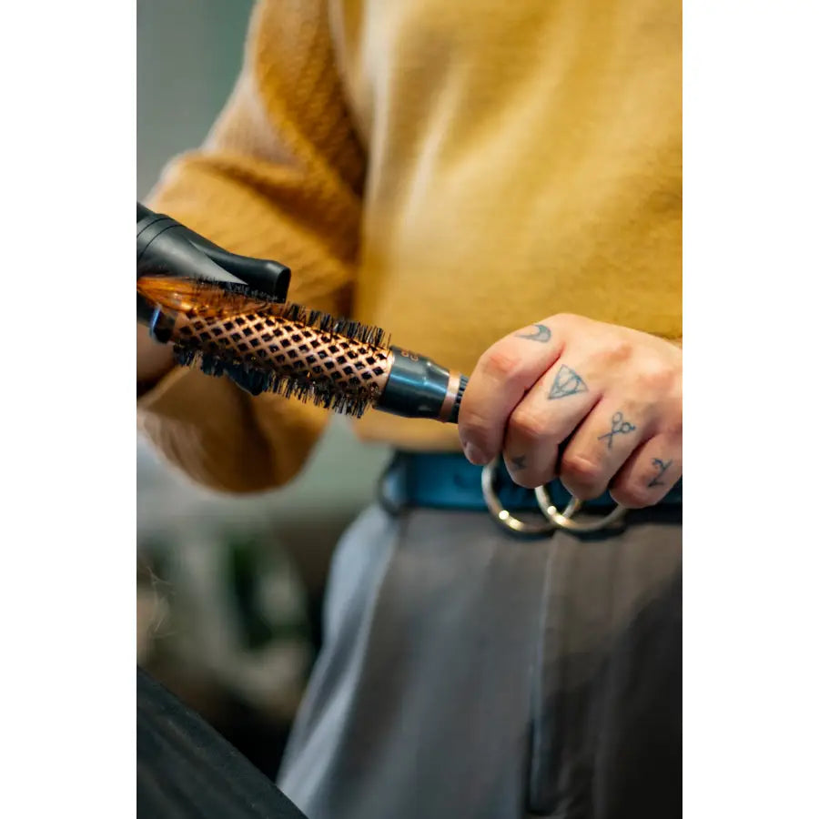 Perie Profesională Olivia Garden Expert Blowout Heat Nylgard Bristles – Control Total pentru Păr Des și Rebel