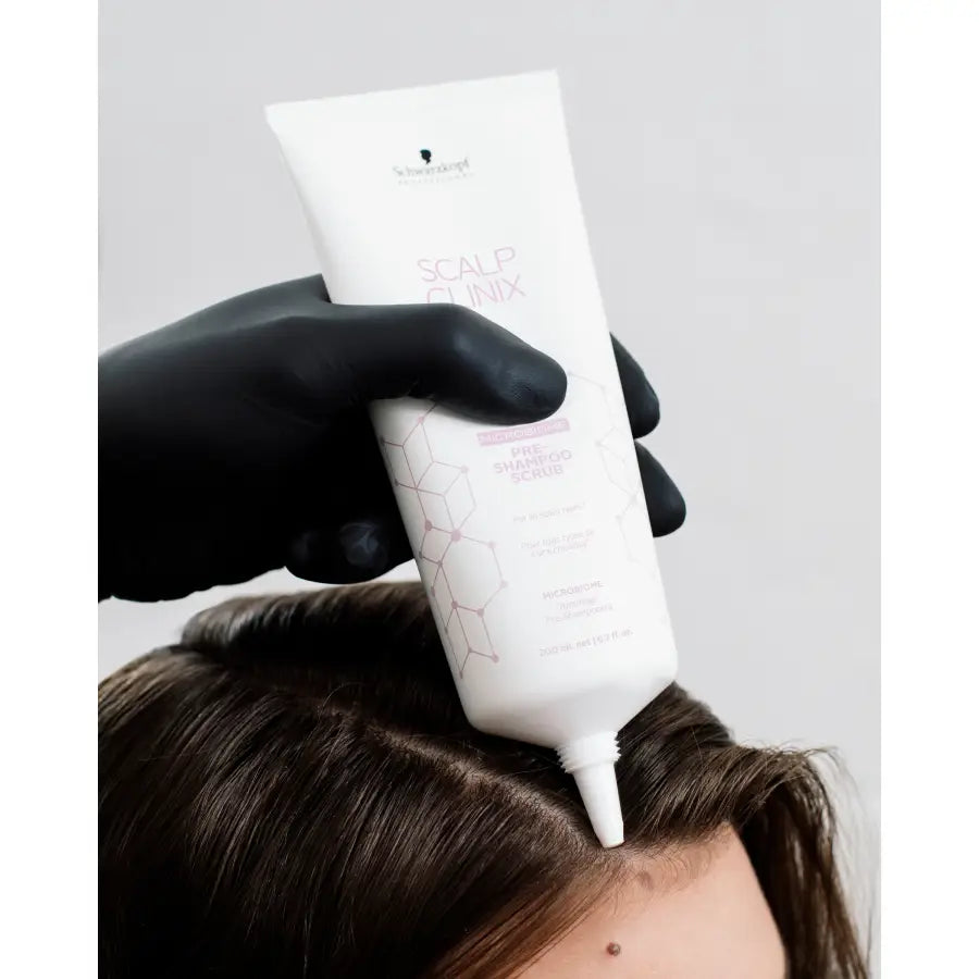 Tratament Scrub Pre-Șamponare pentru Pregătirea Scalpului Schwarzkopf Professional Scalp Clinix 200ml