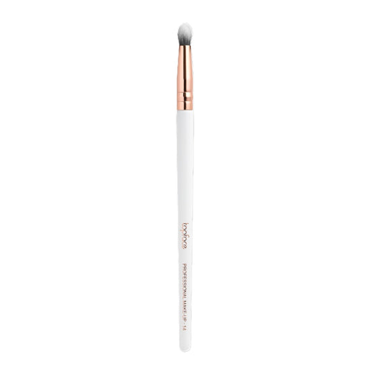Topface Precision Brush – Precise Smudge Brush for Professional Blending and Smoky Eye Effect