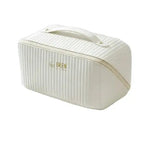 IREN Shizen XMAS Pouch Set cadou pentru îngrijirea feței 3 buc
