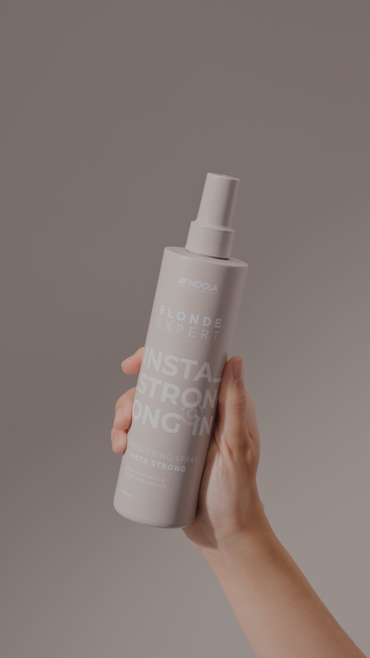 Indola Blonde Expert Insta Strong Spray de pre-tratament 300 ml